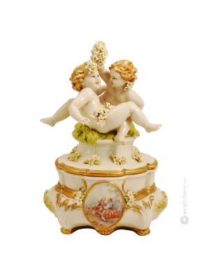 BOÎTE À BIJOUX AVEC CHERUBONS Coffret en porcelaine de Capodimonte fait main Made in Italy