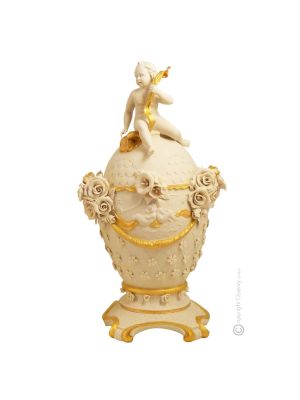 POTICE AVEC CHERUBIN ET FLEURS Centre de table en porcelaine de Capodimonte, authentique fait main et peint Made in Italy