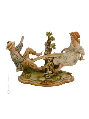 ENFANTS AVEC BALANÇOIRE Figurine en porcelaine de Capodimonte, artisanat Made in Italy