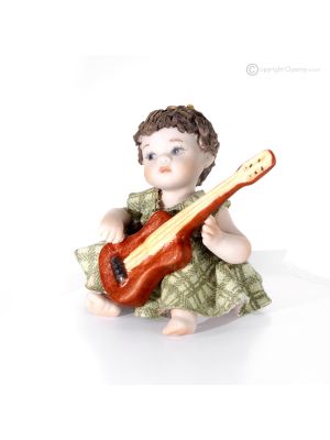 DINA - Poupées en porcelaine, musique avec guitare, art dans les moindres détails.