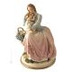 MÈRE ASSISE AVEC BÉBÉ DANS LE JARDIN Figurine statuette en porcelaine de Capodimonte faite à la main en Italie